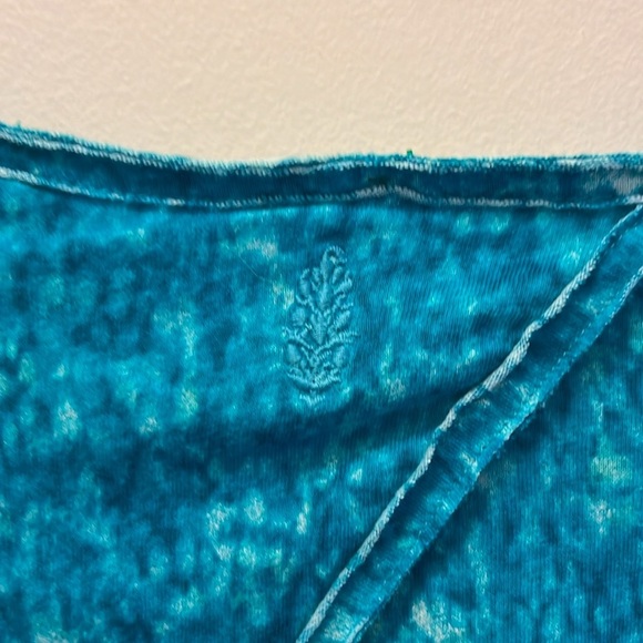 Free People (FP) Movement blue cutout Back Cropped Long Sleeve Top size small - Picture 8 of 13